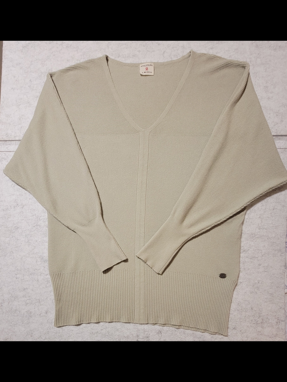Athleisure by Sioni Oatmeal Beige V-Neck Dolman Ribbed Knit Sweater Medium